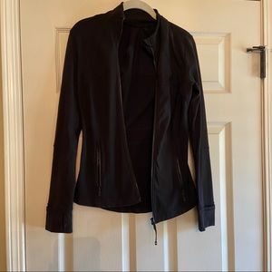 Black lulu lemon define jacket (size 6)